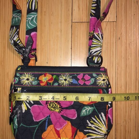 VERA BRADLEY Little Flap Hipster in Jazzy Blooms Retired Spring 2013 - Picture 9 of 10